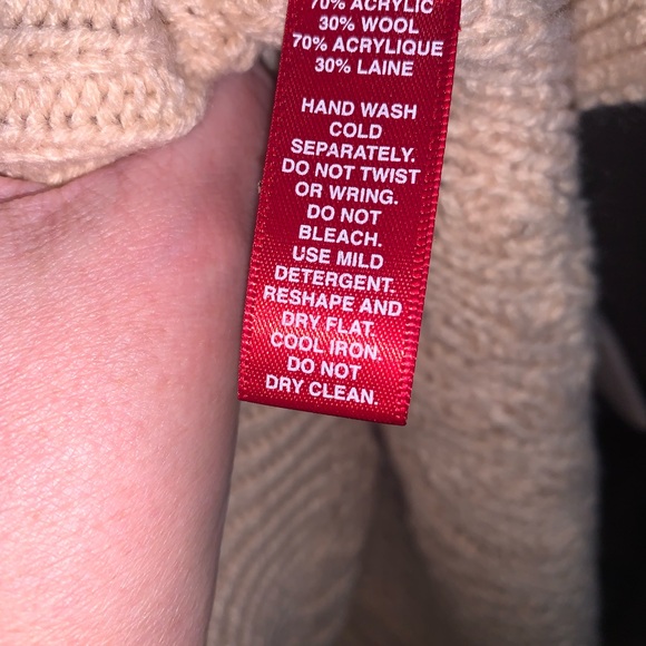 Saks Fifth Avenue sweater, Women’s L $40 - Picture 7 of 7